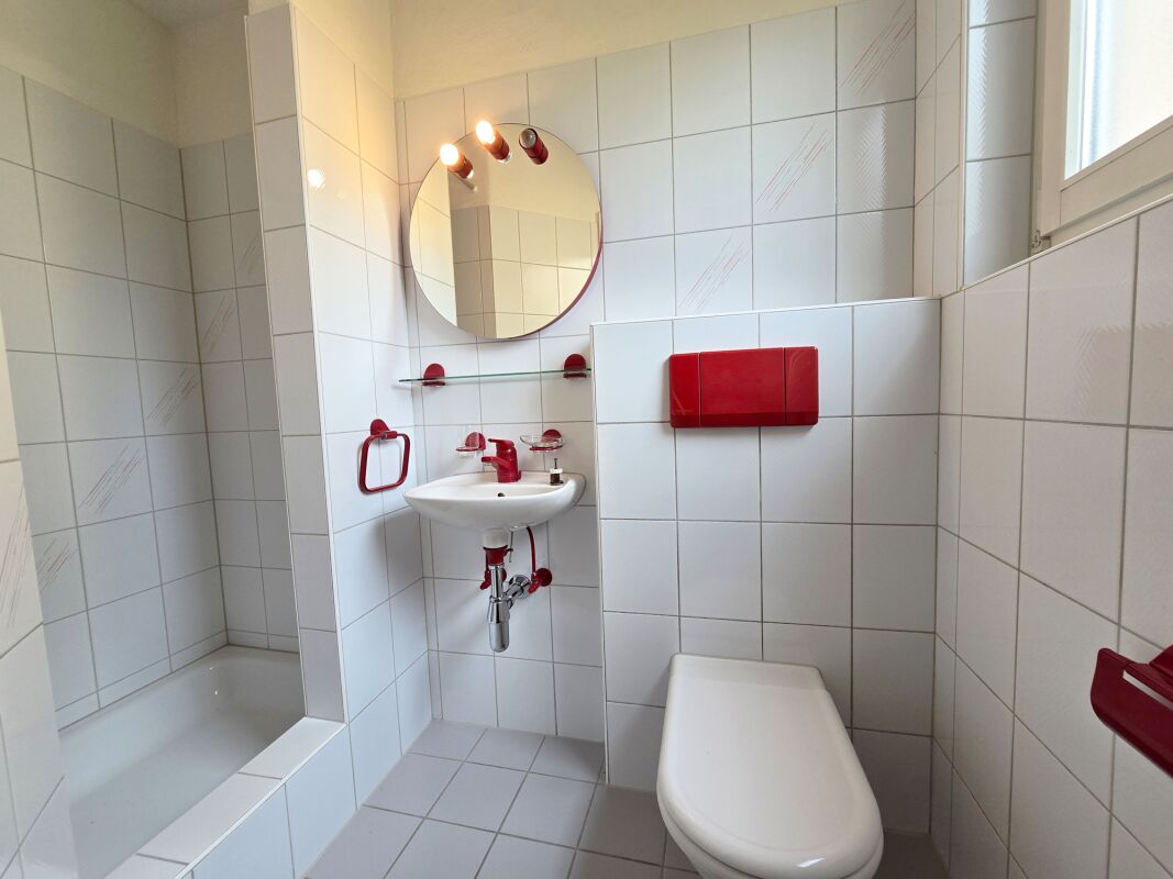 Nasszelle im EG mit Dusche